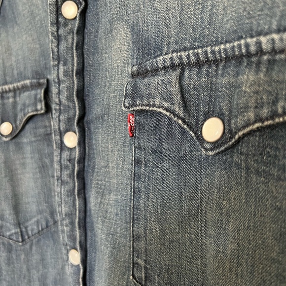 Levi’s Western Shirt - Picture 5 of 5